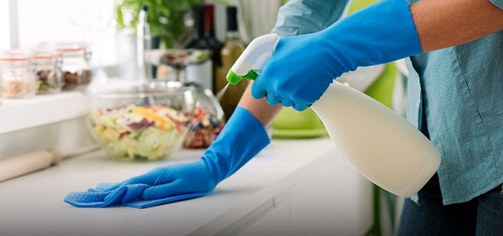 Як правильно дезінфікувати кухонні поверхні