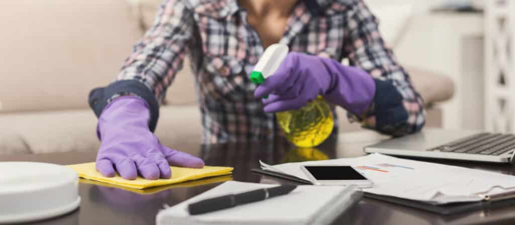 Купити набори для прибирання і особистої гігієни