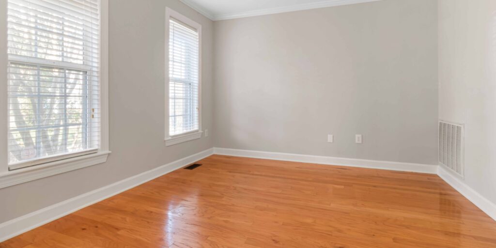 Як вибрати миючі засоби для ламінату і пробкових поверхонь