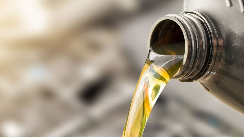 Яке масло заливати в дизельний генератор?