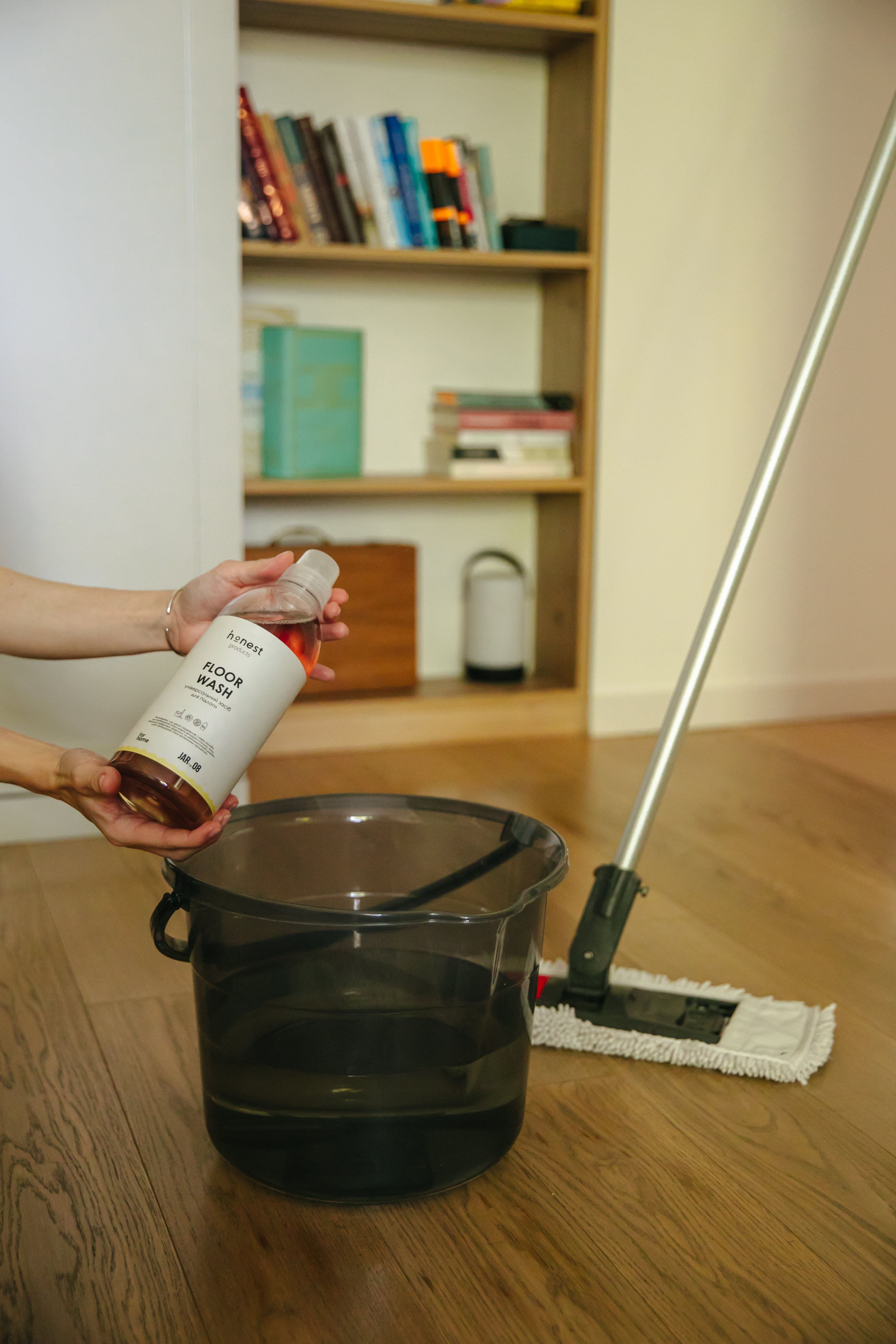 Універсальний засіб для підлоги JAR №08 від honest products, 1л