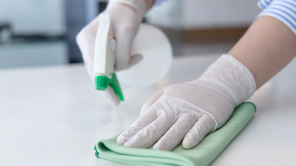 Засоби для миття підлоги та поверхонь